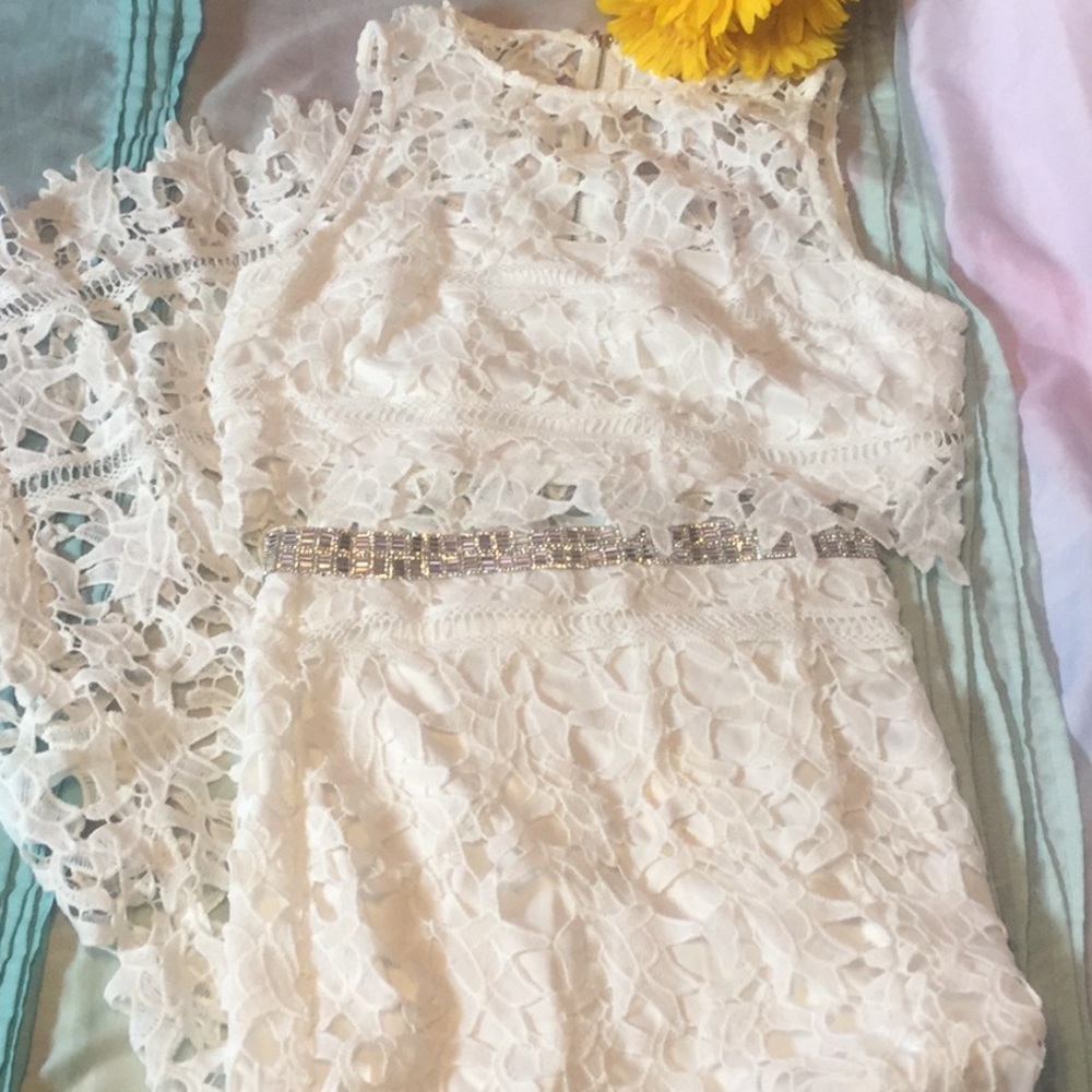 ❌DONATED❌White Crochet 2 Piece Sparkle Gem Detail Skirt Set - Picture 6 of 17